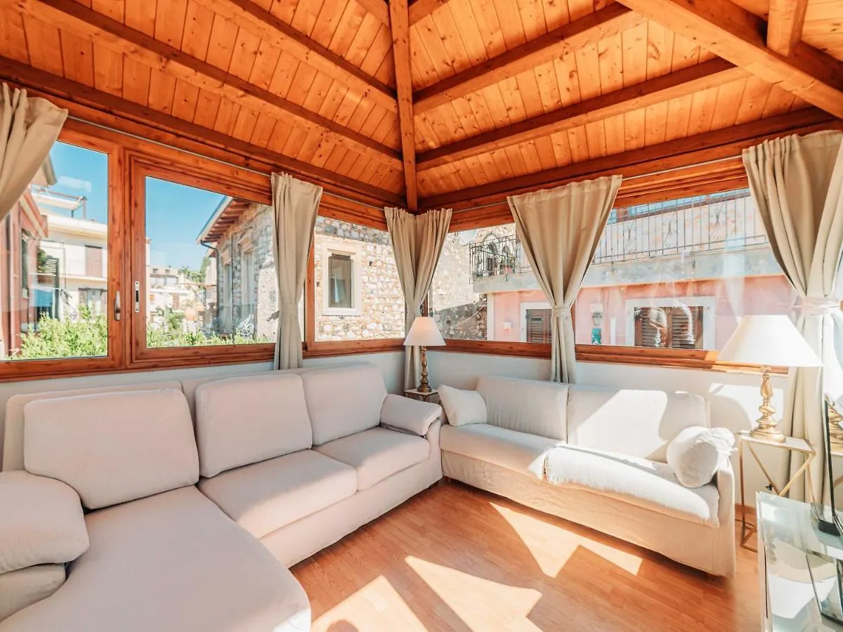 Villa Al Duomo タオルミーナ アパート